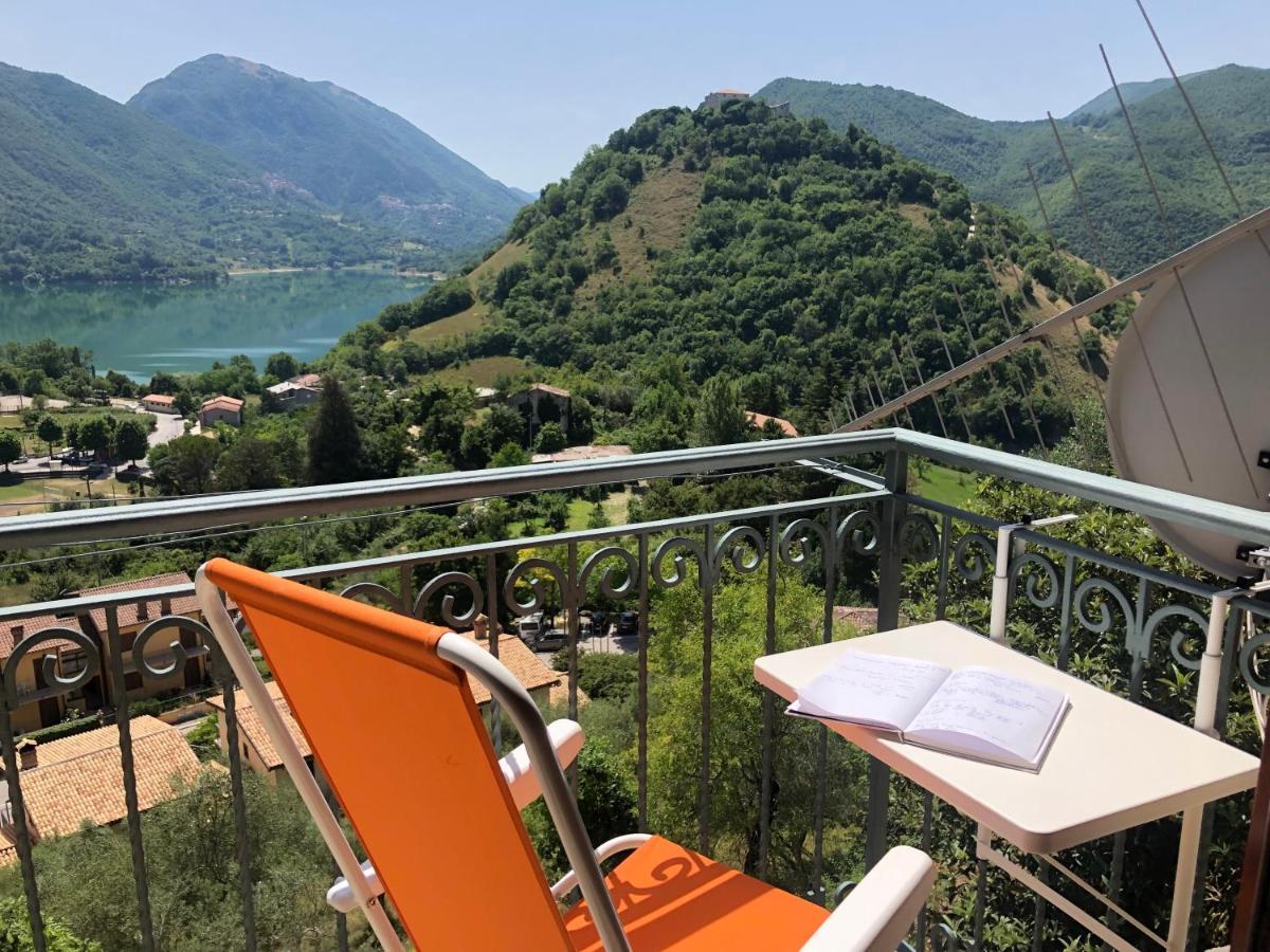Stanza Con Terrazzo Vista Lago - Lakeholiday Castel di Tora Exteriér fotografie